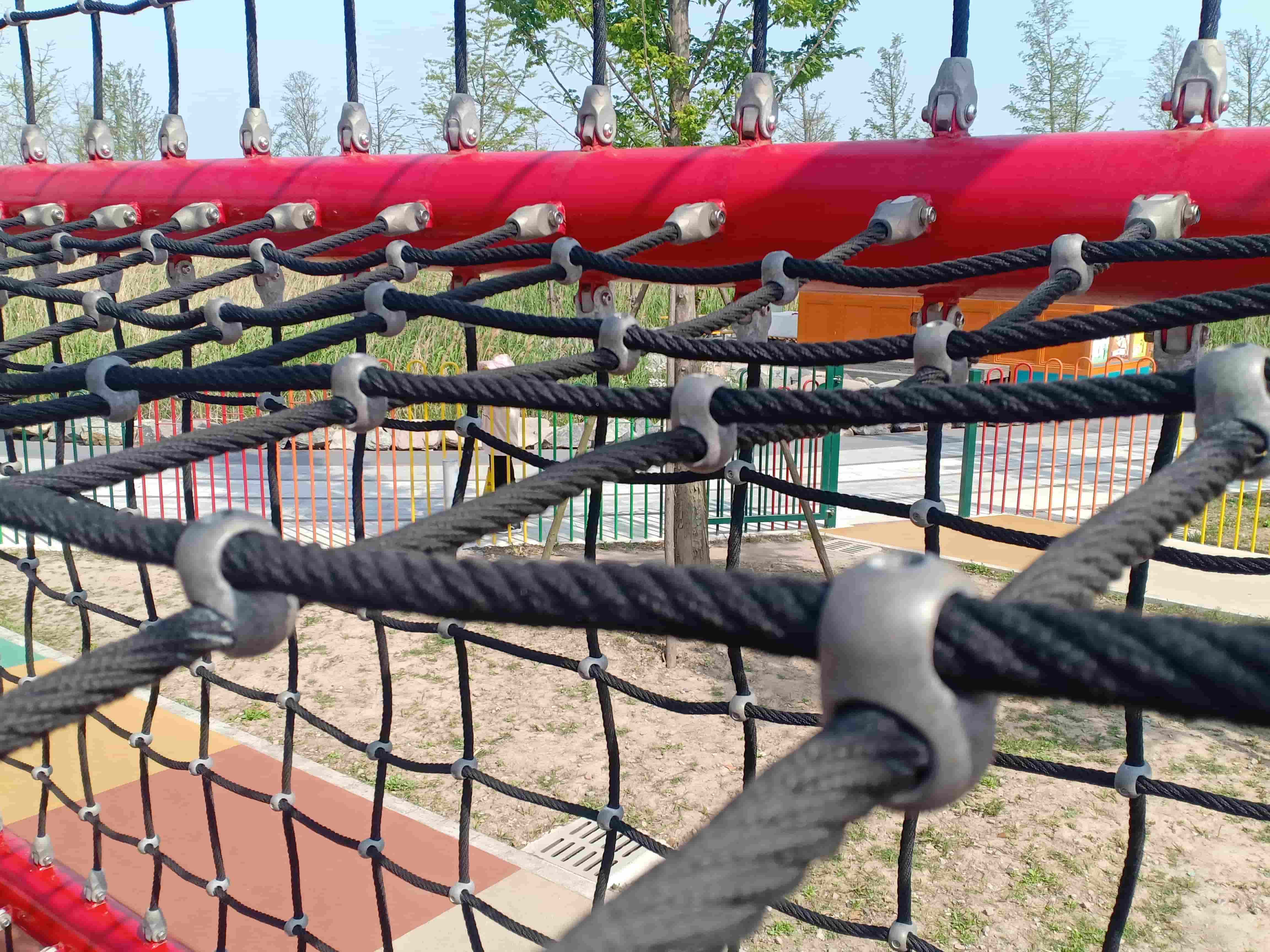 兒童游樂設(shè)備